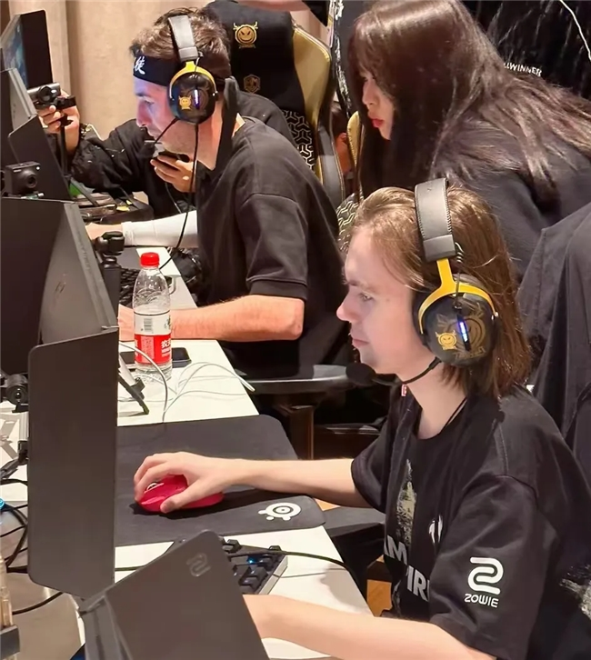 里程碑：Jiejie达成LPL400出场成就