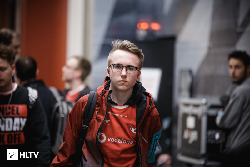 LCS选手协会将在本周举行投票决定是否罢工，以抗议拳头政策