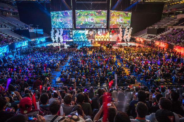 s1mple 已以租借协议加入 FaZe