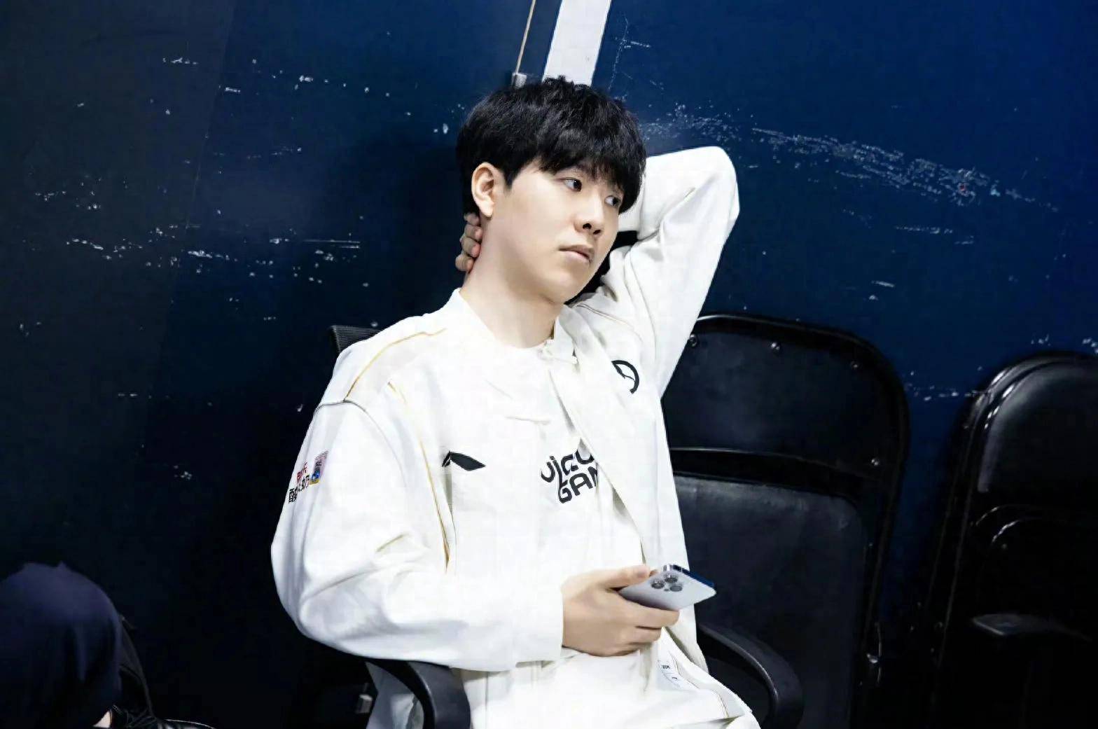 TeSeS： ＂我知道随着时间的推移，我会成为一个非常好的锚点选手＂