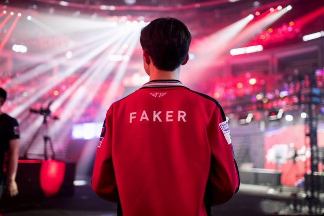 LPL第八周最佳阵容：Ale、Jiejie、Scout、Hope、Ming